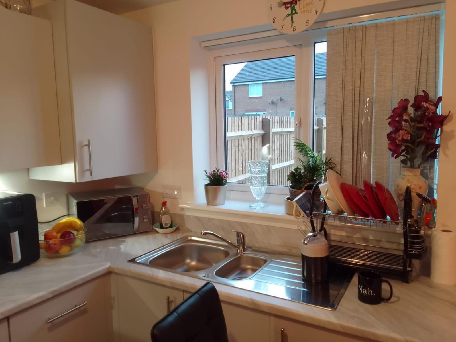 Cosy Stay In Walsall By Ideal Home Bloxwich Zewnętrze zdjęcie
