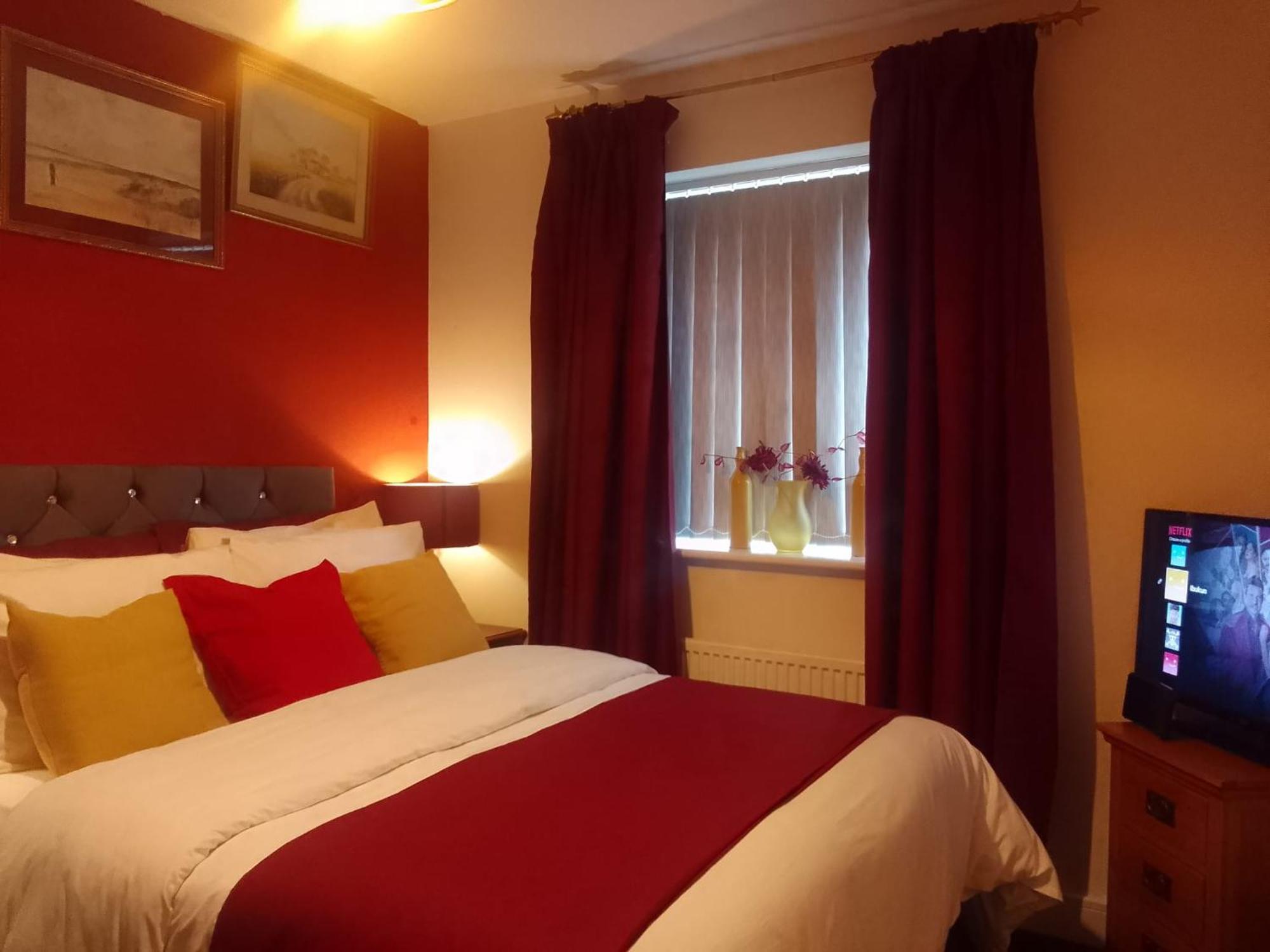 Cosy Stay In Walsall By Ideal Home Bloxwich Zewnętrze zdjęcie