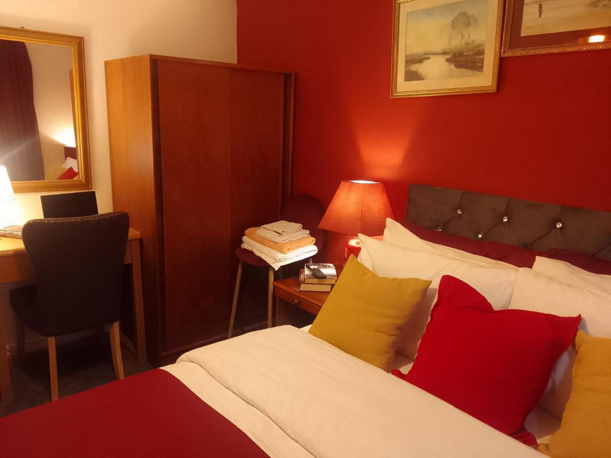 Cosy Stay In Walsall By Ideal Home Bloxwich Zewnętrze zdjęcie