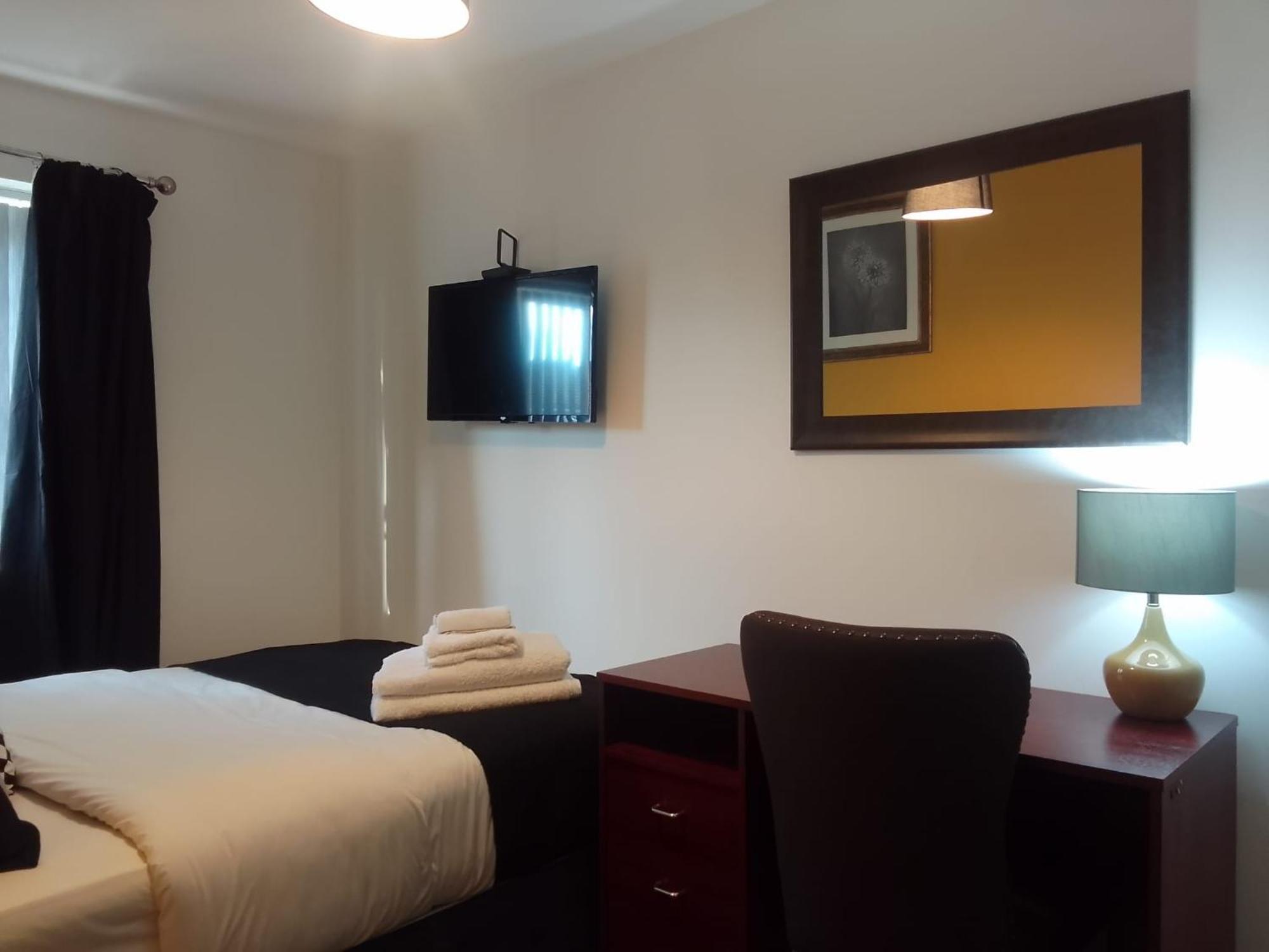 Cosy Stay In Walsall By Ideal Home Bloxwich Zewnętrze zdjęcie